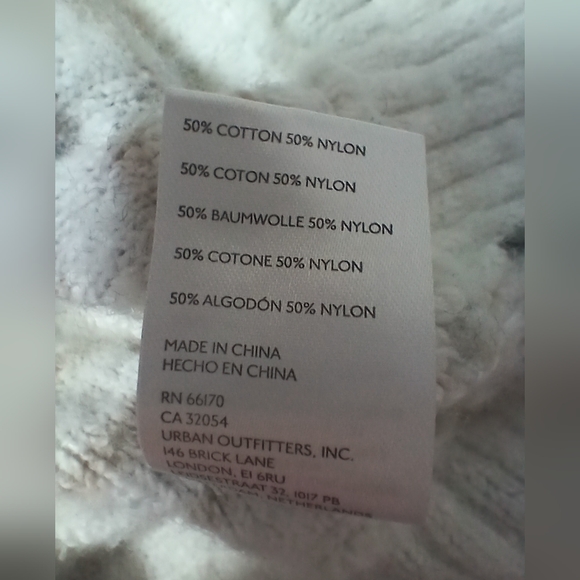 Free People Blue Rose V-Neck Sweater Size Medium - Picture 8 of 8